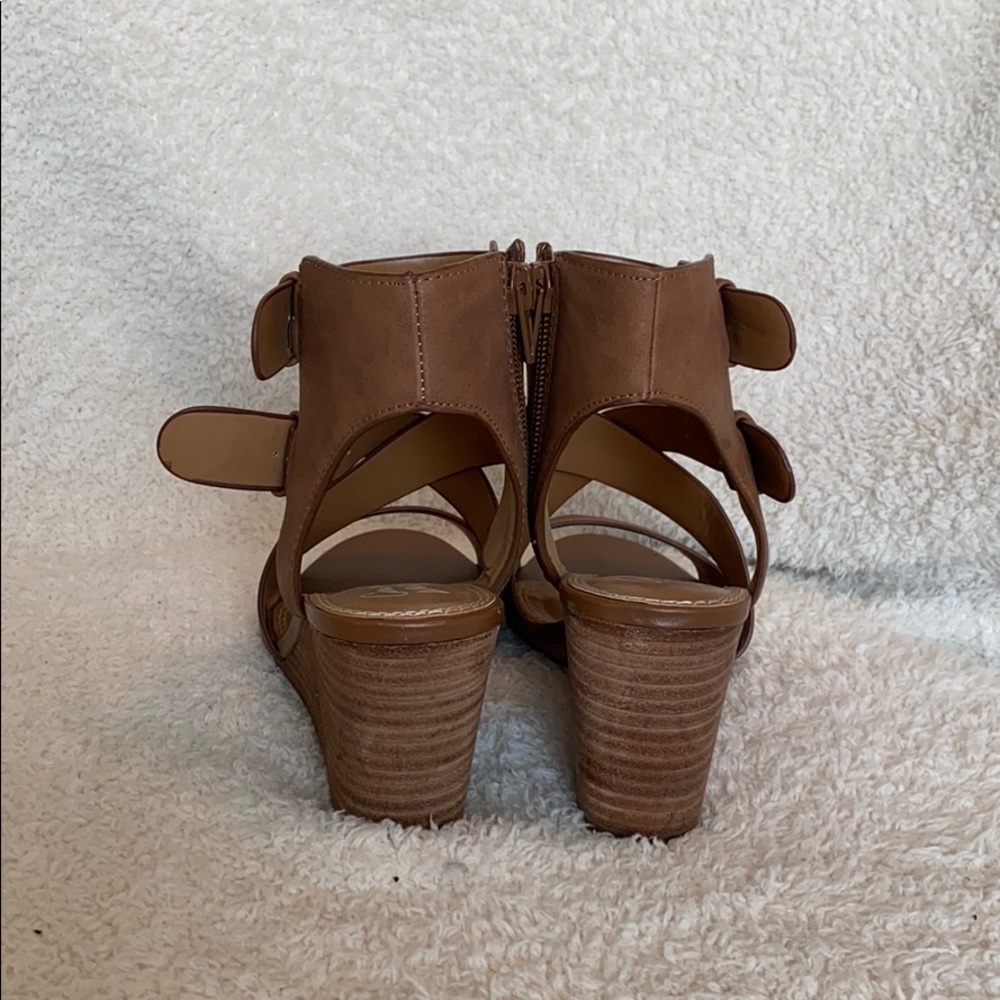Cute Fall Wedges - Picture 3 of 6